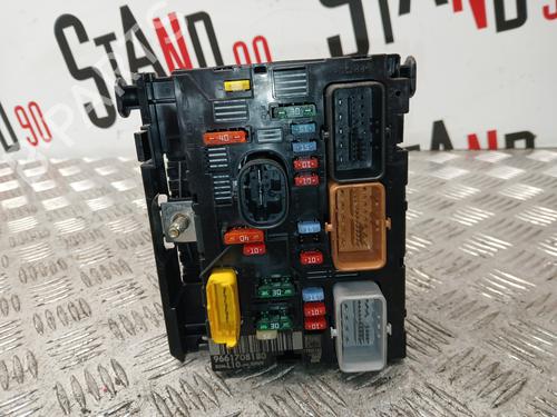 Used Fuse box Fuse box 37370269 37370269