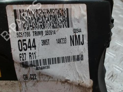 Used Fuse box Fuse box 37358644 37358644