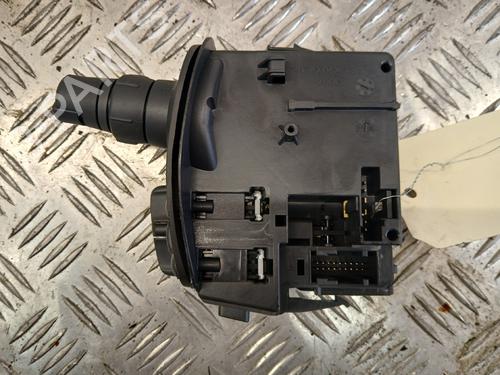 steering-column-stalk-renault-clio-iii-br01-cr01-2005-2006-2007-2008-2009-2010-2011-2012-2013-2014-37366324 main image