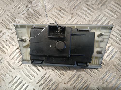 switch-bmw-3-touring-e91-2004-2005-2006-2007-2008-2009-2010-2011-2012-37373959 main image