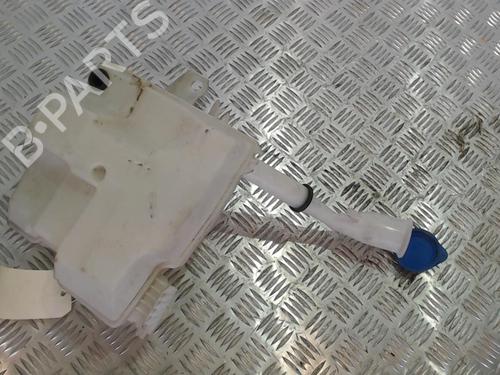 windscreen-washer-tank-ford-focus-iii-saloon-2010-2011-2012-2013-2014-2015-2016-2017-2018-2019-2020-37352796 main image