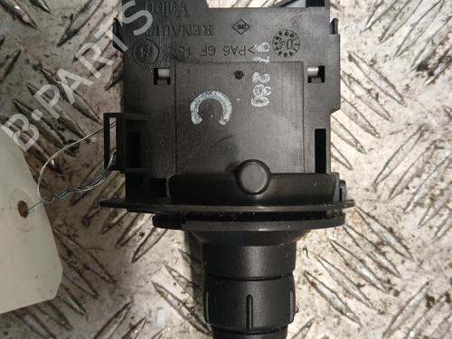Used Switch Switch RENAULT SCÉNIC II (JM0/1_) 1.5 dCi (JM0F) (82 hp) 40507738 40507738