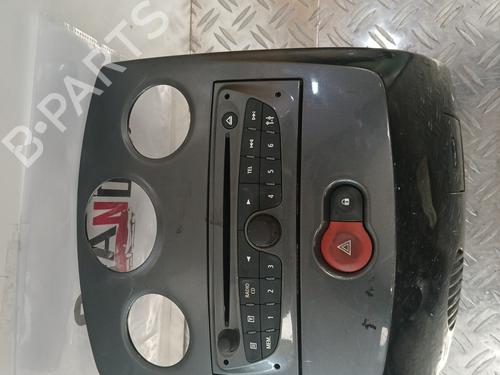 radio-renault-clio-iii-br01-cr01-2005-2006-2007-2008-2009-2010-2011-2012-2013-2014-37364529 main image