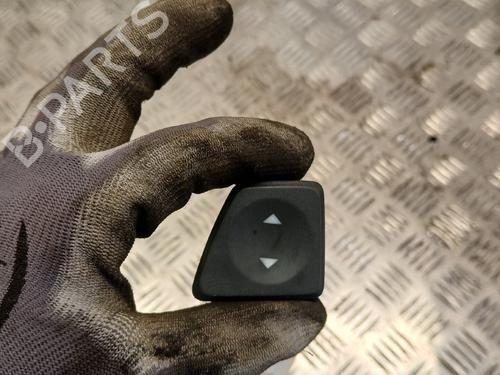 Used Right front window switch Right front window switch 37373844 37373844