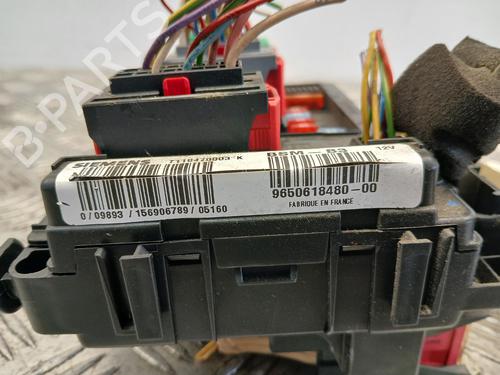 Fuse box PEUGEOT 206 SW (2E/K) 1.4 HDi | BP39993007E1 - Image 2