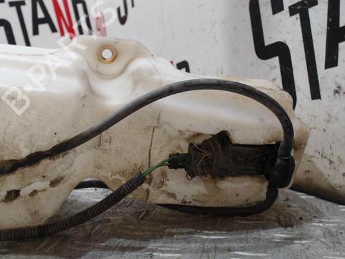 windscreen-washer-tank-ford-ka-ru8-2008-2009-2010-2011-2012-2013-2014-2015-2016-37359176 main image