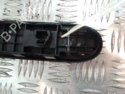 Used Right front window switch Right front window switch 37351893 37351893