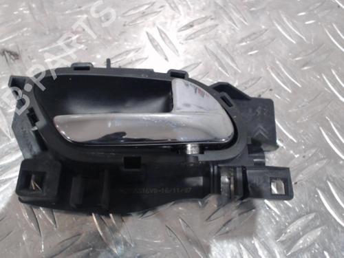 Used Front right interior door handle Front right interior door handle 37356647 37356647