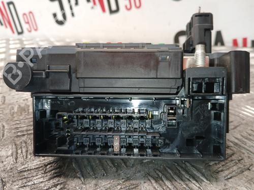 Used Fuse box Fuse box 37370882 37370882