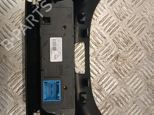 Used Climate control Climate control 37452021 37452021
