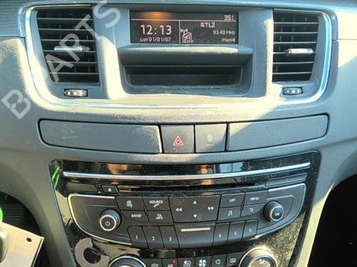Used Radio Radio 37375601 37375601