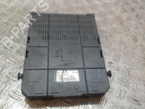 Fuse box CITROËN C5 II (RC_) 2.2 HDi (RC4HXE) | BP37354245E1 - Image 3