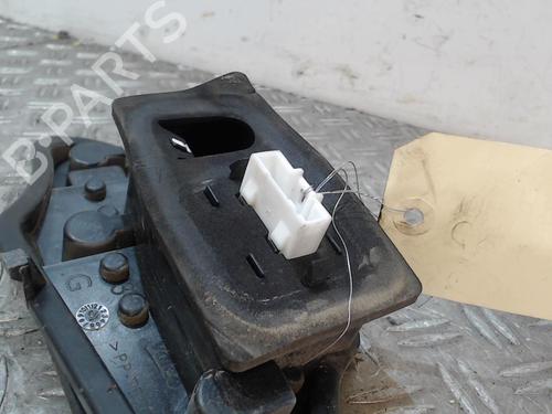 Used Lamp holder Lamp holder 37353316 37353316