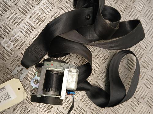 front-left-seatbelt-renault-megane-iii-hatchback-bz01_-b3_-2008-40202804 main image