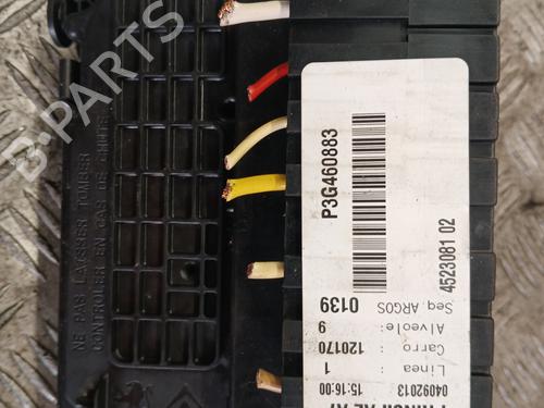 Used Fuse box Fuse box 37371663 37371663