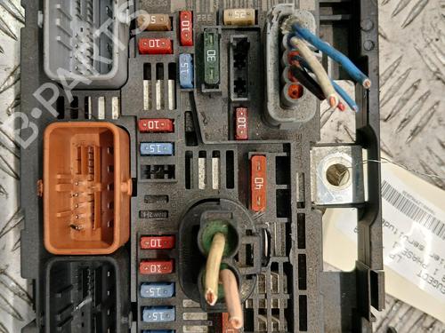 Used Fuse box Fuse box 38705804 38705804