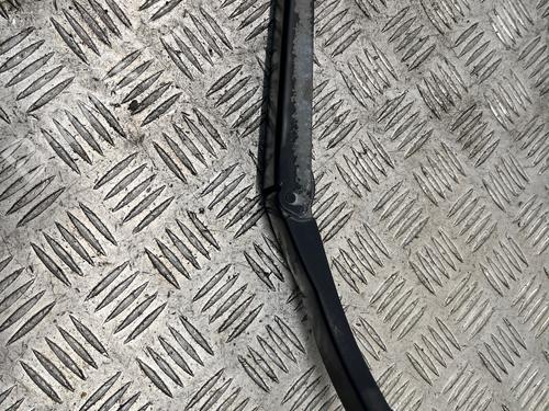 front-windshield-wiper-arm-audi-a6-c6-avant-4f5-2004-2005-2006-2007-2008-2009-2010-2011-39148287 main image