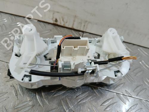 Used Climate control Climate control 37363300 37363300