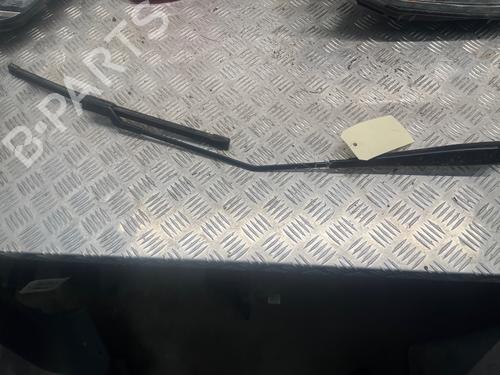 front-windshield-wiper-arm-vw-caddy-iv-box-bodympv-saa-sah-2015-2016-2017-2018-2019-2020-40602706 main image