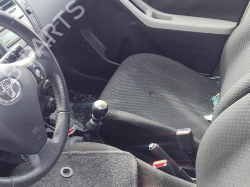 Used Parts TOYOTA YARIS (_P13_) 4808579