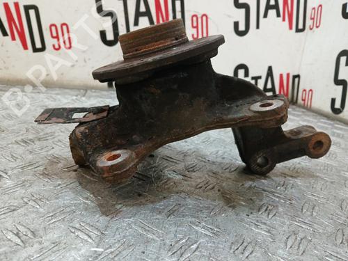 right-front-steering-knuckle-renault-megane-iii-hatchback-bz01_-b3_-2008-37361670 main image