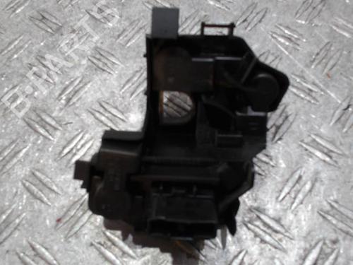 Lampeholder Lampeholder PEUGEOT 206 Hatchback (2A/C) 1.4 16V (88 hp) 37358796 37358796