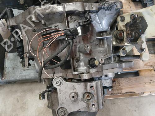 gearkasse-renault-megane-iv-hatchback-b9amn_-2015-37362379 main image