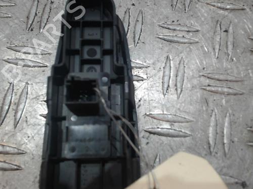 Used Right front window switch Right front window switch 37352144 37352144
