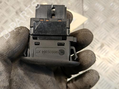 Used Right front window switch Right front window switch 37374997 37374997
