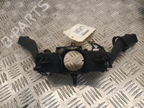 switch-vw-tiguan-5n_-2007-2008-2009-2010-2011-2012-2013-2014-2015-2016-2017-2018-37451968 main image