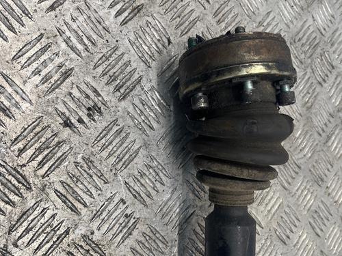 Used Right front driveshaft Right front driveshaft VW GOLF IV (1J1) 1.4 16V (75 hp) 39551956 39551956