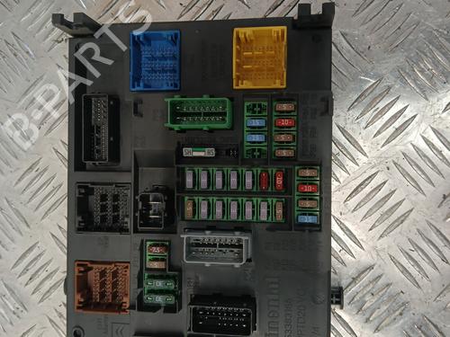 Used Fuse box Fuse box 37368390 37368390