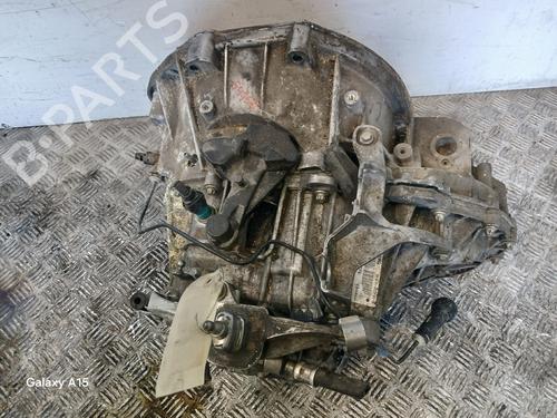 gearbox-renault-trafic-iii-van-fg_-2014-37371887 main image