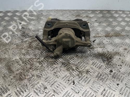 Used Right front brake caliper Right front brake caliper PEUGEOT 3008 II SUV (MC_, MR_, MJ_, M4_) 1.2 THP/ PureTech 130 (MRHNSM, MRHNSU, MRHNSJ, MRHNYW,... (131 hp) 40152949 40152949