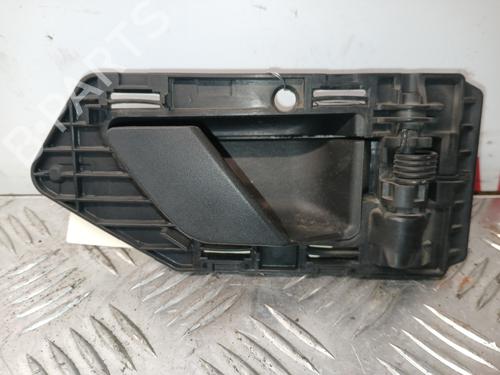 Used Front right interior door handle Front right interior door handle 37372227 37372227