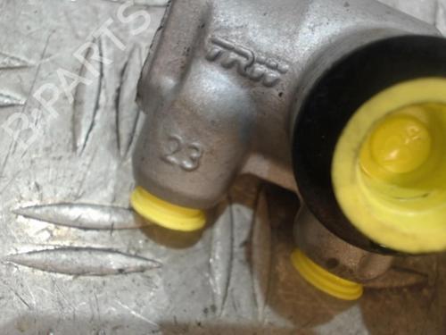 Brake master cylinder PEUGEOT 2008 I (CU_) 1.2 THP 110 / PureTech 110 | BP37354114M77 - Image 3