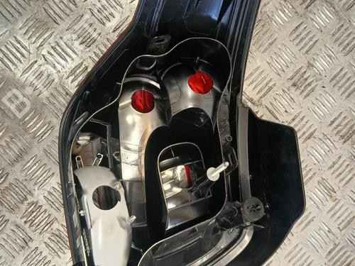 right-taillight-ds-ds-3-sa_-2015-2016-2017-2018-2019-37367678 main image