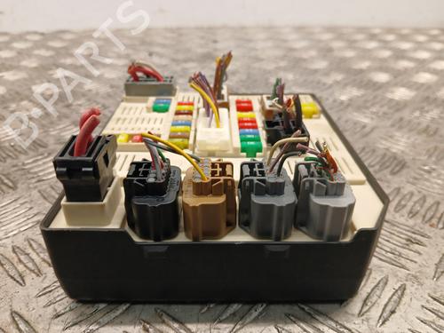 fuse-box-renault-megane-iii-hatchback-bz01_-b3_-2008-40202796 main image
