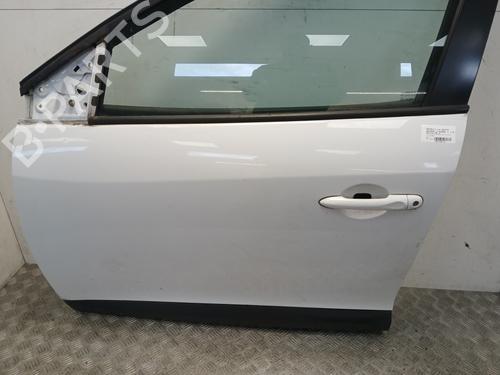 left-front-door-renault-megane-iii-hatchback-bz01_-b3_-2008-37372111 main image