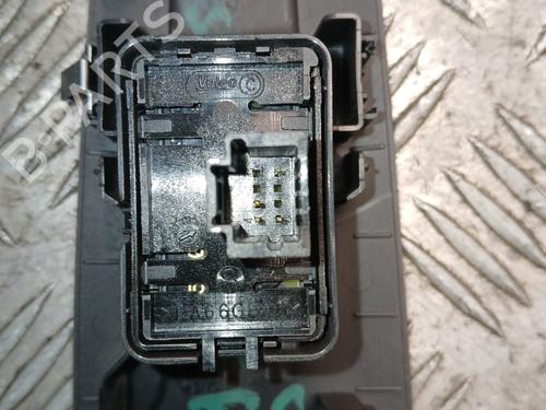 Pulsantiera anteriore destra Pulsantiera anteriore destra RENAULT ESPACE V (JR_) 1.6 dCi 160 (160 hp) 37372295 37372295
