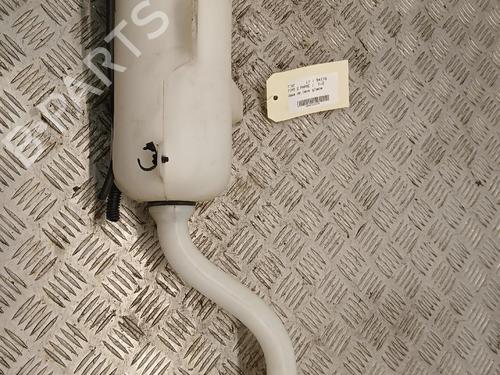 Used Windscreen washer tank Windscreen washer tank 38472378 38472378