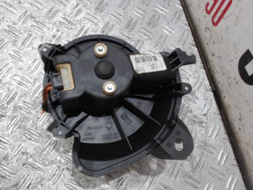heater-blower-motor-opel-corsa-d-s07-2006-2007-2008-2009-2010-2011-2012-2013-2014-2015-37359556 main image