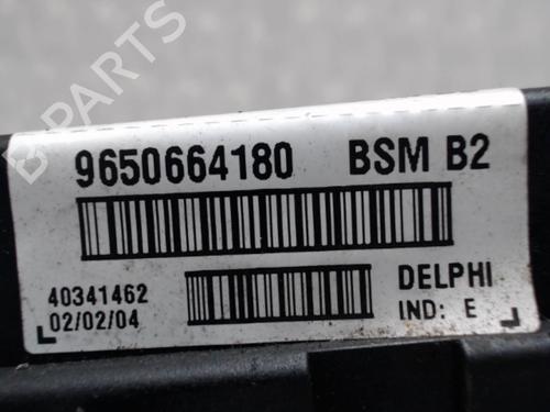 Used Fuse box Fuse box 37356393 37356393