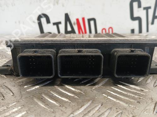 engine-control-unit-ecu-renault-kangoo-kc01_-1997-37374124 main image