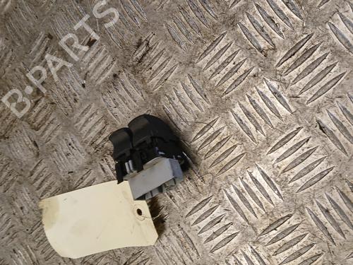 left-front-window-switch-renault-clio-iii-br01-cr01-2005-2006-2007-2008-2009-2010-2011-2012-2013-2014-37366636 main image