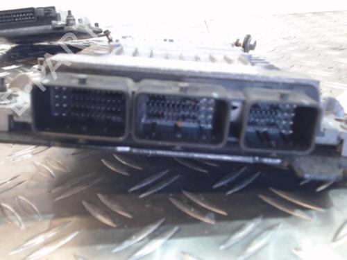 engine-control-unit-ecu-renault-megane-ii-saloon-lm01_-2003-37351707 main image