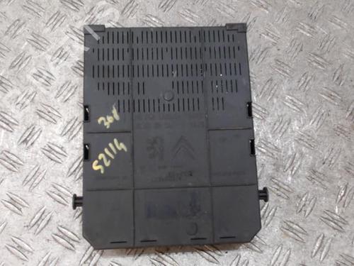 Used Fuse box Fuse box 37361609 37361609