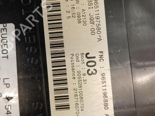 Used Fuse box Fuse box 38705799 38705799