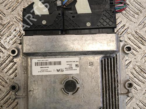 Used Engine control unit (ECU) Engine control unit (ECU) PEUGEOT 208 II (UB_, UP_, UW_, UJ_) 1.2 PureTech 100 (101 hp) 39942105 39942105