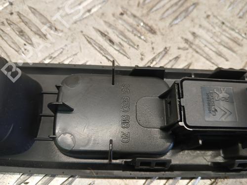 Used Right front window switch Right front window switch PEUGEOT 3008 I MPV (0U_) 1.6 HDi (114 hp) 39388065 39388065